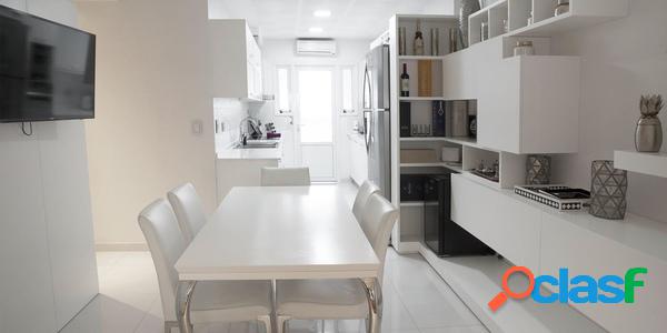 Hermoso piso 3 dormitorios en Suite. Dependencia.Cochera,