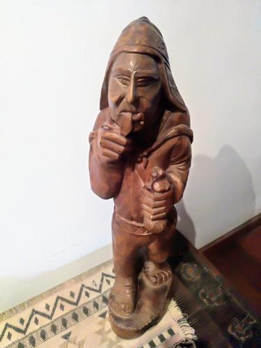 Antigua Talla En Madera Peruana De Coya Indígena.