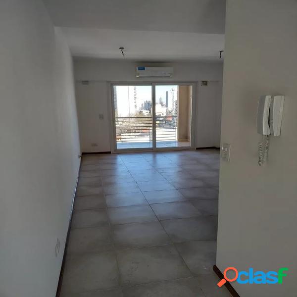 Departamento de 2 ambientes con balcon a la venta