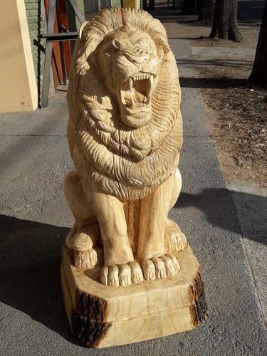 Escultura De León En Madera