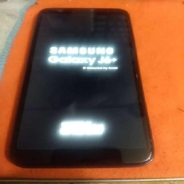 Vendó Samsung galaxy J6 plus 32GB de memoria interna solo