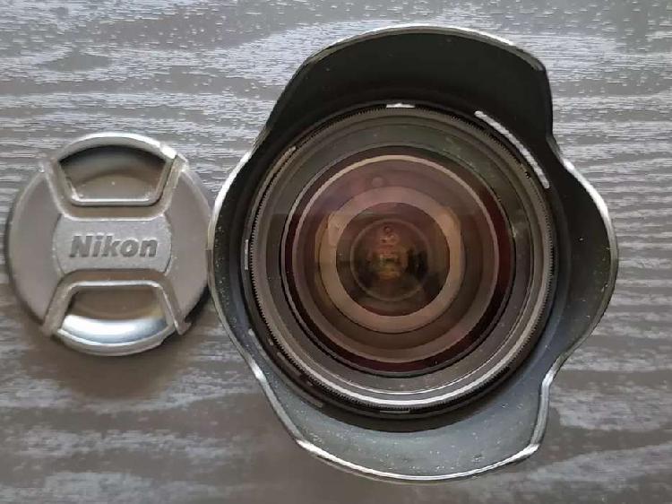 Zoom Nikon 16-85 VR DX