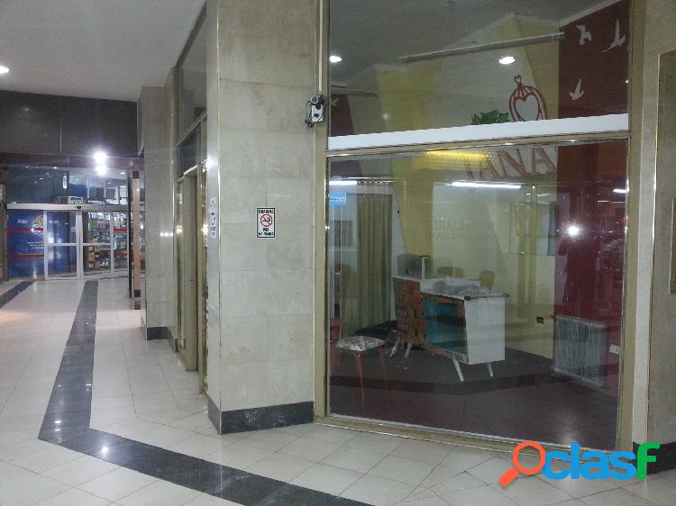 Venta de local comercial, centrico en Galeria.