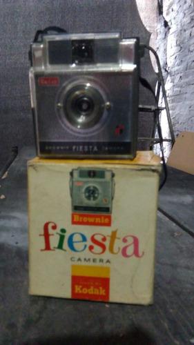 Cámara De Fotos Antiguas Colección Kodak Fiesta