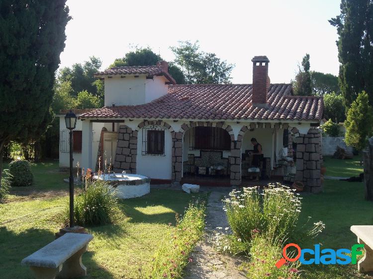 CASA CENTRICA EN SAN ESTEBAN -CORDOBA