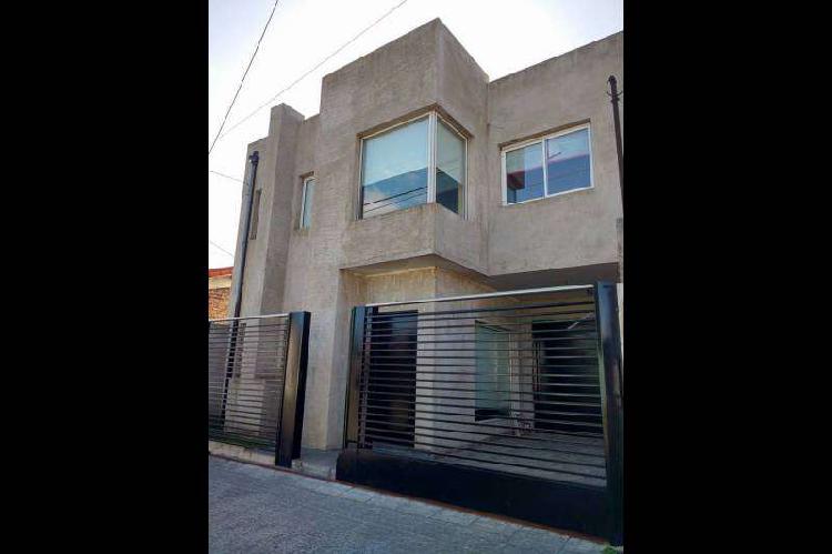 Casa en Venta Villa Luzuriaga / La Matanza (B106 219)