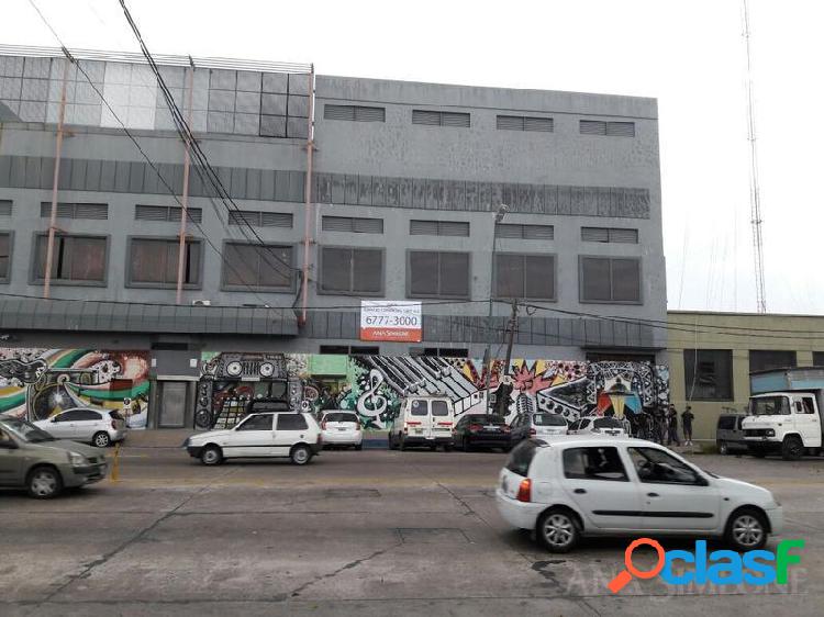 Excelente Edificio comercial sobre Av. Bme. Mitre, Florida