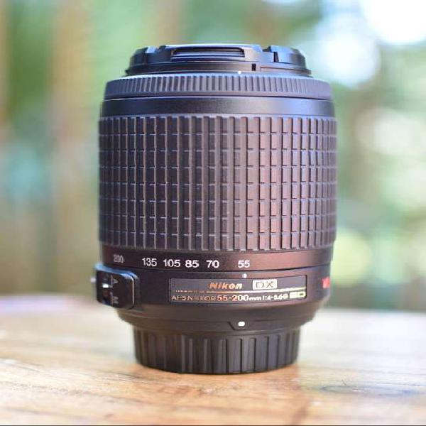 Lente Nikon AF-S DX Zoom-Nikkor 55-200mm f/4-5.6G IF-ED VR