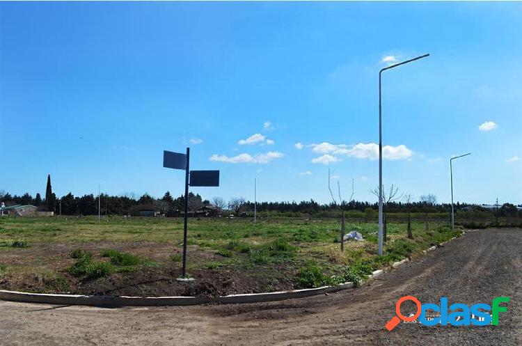 Los Lapachos 2. Perez. Lote de 200 m2 con entrega inmediata.