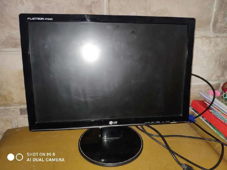 Monitor lg 19 1440 x 900