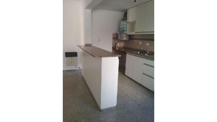 SE VENDE DEPTO DORREGO 3 DORMITORIOS