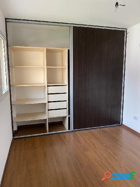 Vendo Departamento de 2 dormitorios 76 m2 - Montevideo 596