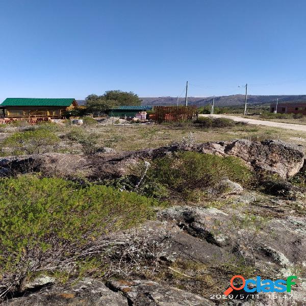 Últimos!! Terreno en Tanti vista panorámica. 863 m2. Luz y