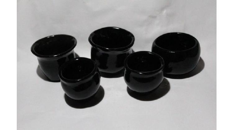 5 macetas cerámicas negras de 8 a 10 cm de diámetro