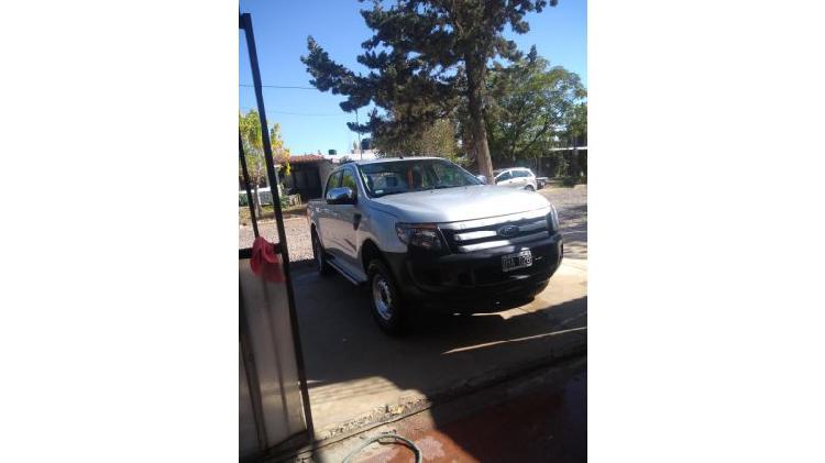 VENDO FORD RANGER 2.2 SAFITY IMPECABLE