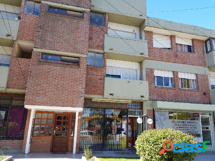 3 ambientes con cochera -