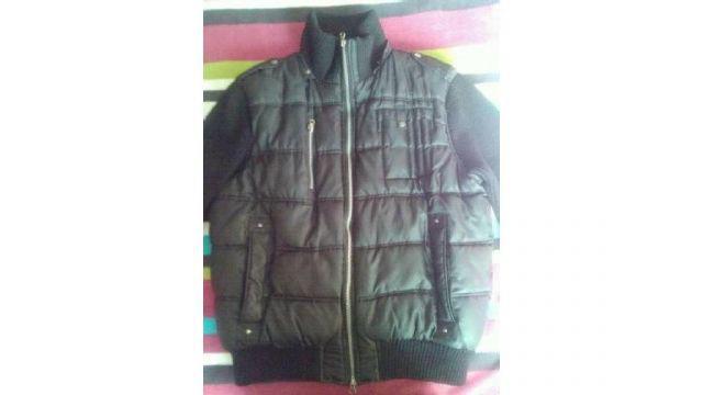 CAMPERA NEGRA ABRIGADA