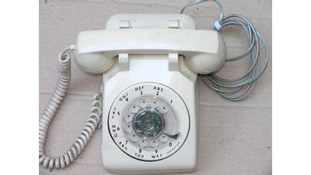 Telefonos antiguos, carcasas, tubos clavijas