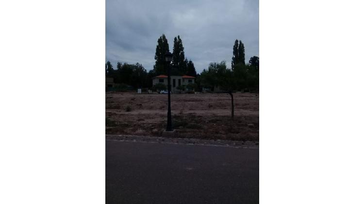 ESPLENDIDO LOTE - BARRIO PRIVADO EN CHACRAS DE CORIA