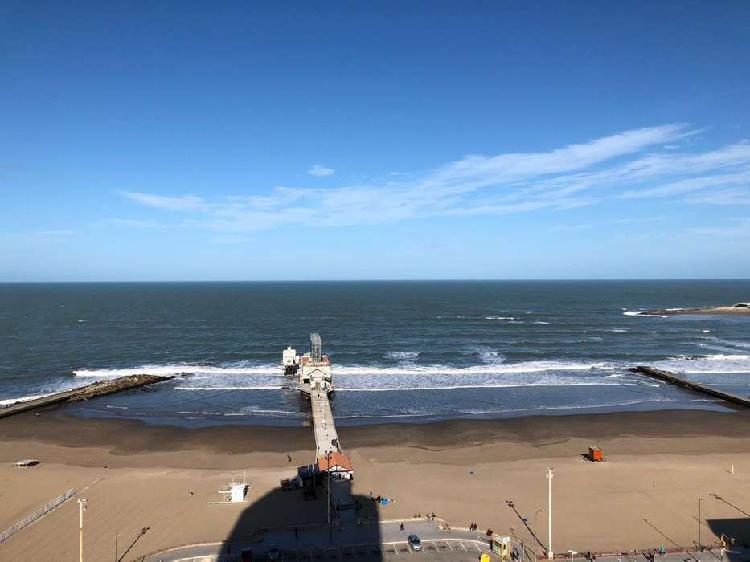 3 ambientes con vista al mar y cochera