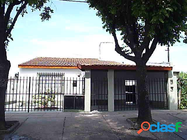 DOS CASAS EN VENTA IDEAL DOS FAMILIAS ITUZAINGO NORTE