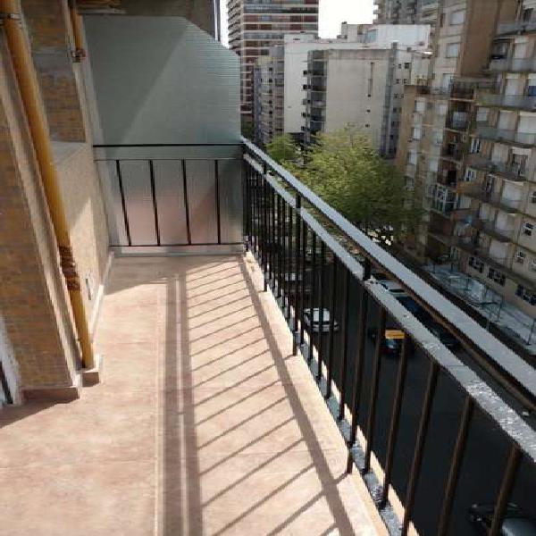 Departamento 1 ambiente reciclado al frente con balcon