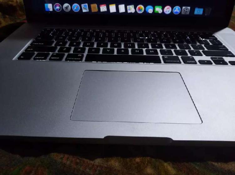 Macbook Pro ( Retina 15-inch, Mid 2015 ) Core i7 2.2 GHz
