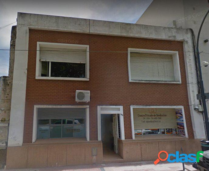 Oficina Comercial frente al paseo sobremonte