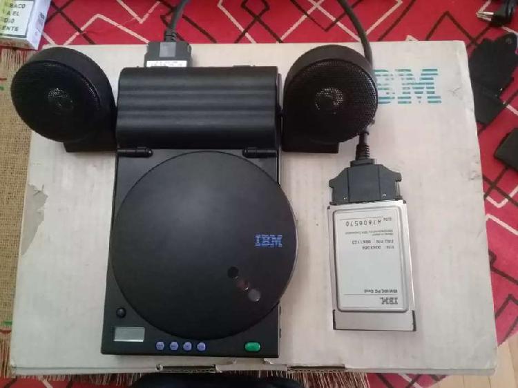 PORTABLE CD ROOM DRIVE IBM 2.O