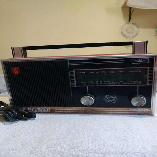 Radio Jari antigua y funcionando en am y oc