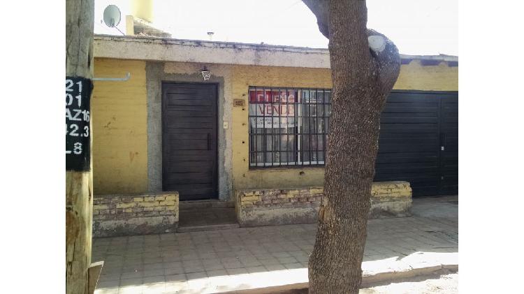 VENDO CASA EN CIUDAD 4 DORMITORIOS, 250 METROS. ANTISISMICA.