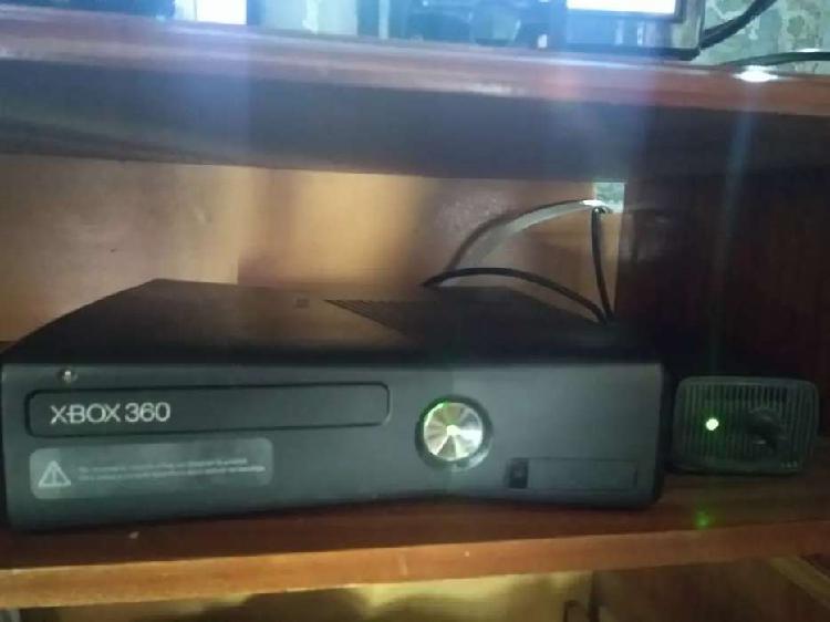 Vendo Xbox 360 o permuto por pc