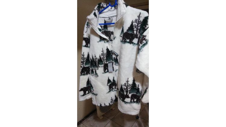 vendo campera polar de Canadá talle s grande nueva a