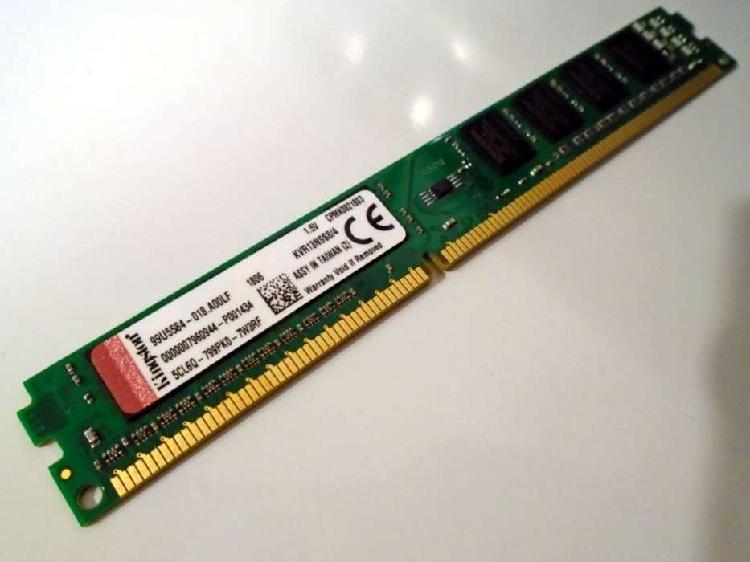 Una Memoria PC De Escritorio KINGSTON: DDR3 2GB 1333MHz 1.5V