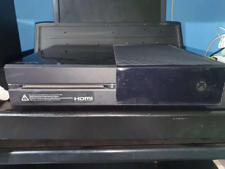 Xbox one 500gb + 1 Joystick + Kinect!!