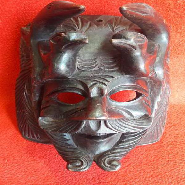 mascara de madera tallada a mano maya