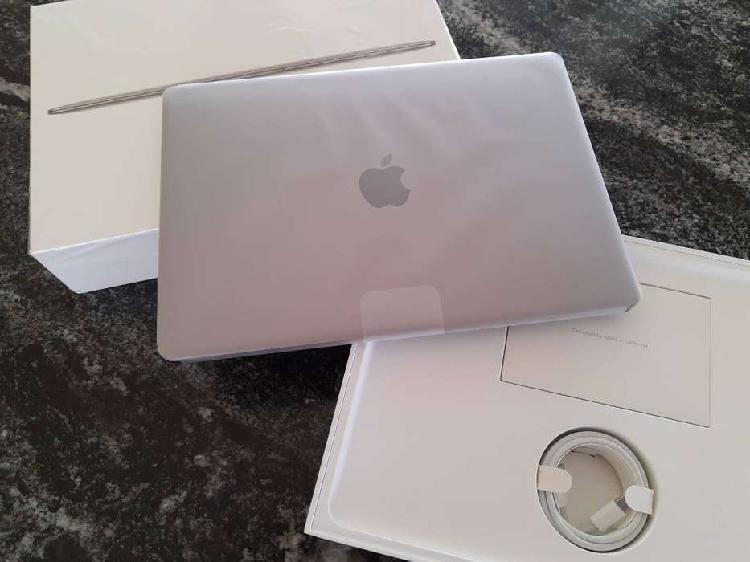 Apple MacBook 12" i5 8Gb Ram 512Gb Disco Nueva en Caja 2