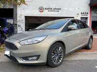 FORD FOCUS SE PLUS 2015 MANUAL TECHO CUERO UNICA MANO 54.000