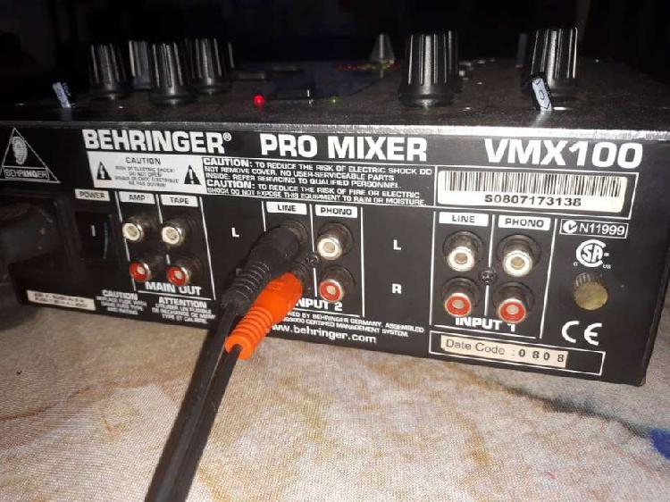Mixer Behringer VMX 100