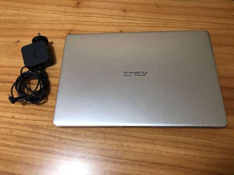 Notebook Asus vivobook S510U - i3 7ma GEN SSD 8gb RAM -