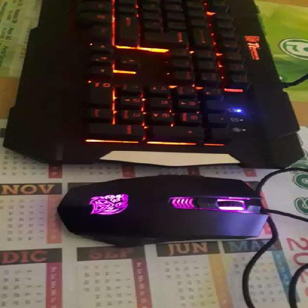 Vendo teclado + mouse gammers