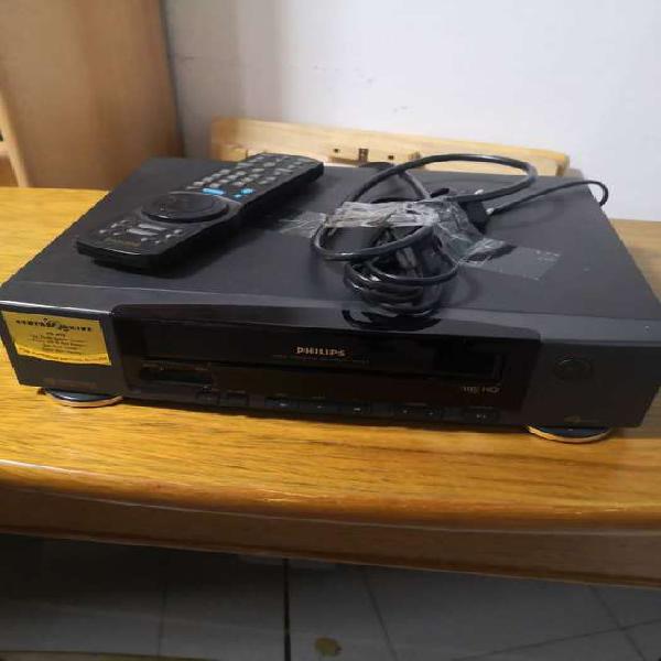 Videograbadora y reproductora VHS