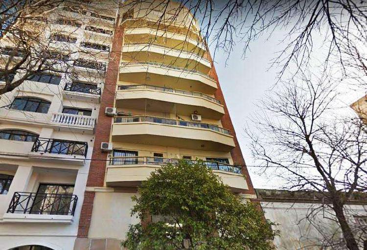 55 e/ 9 y 10 La Plata - Departamento de dos dormitorios con