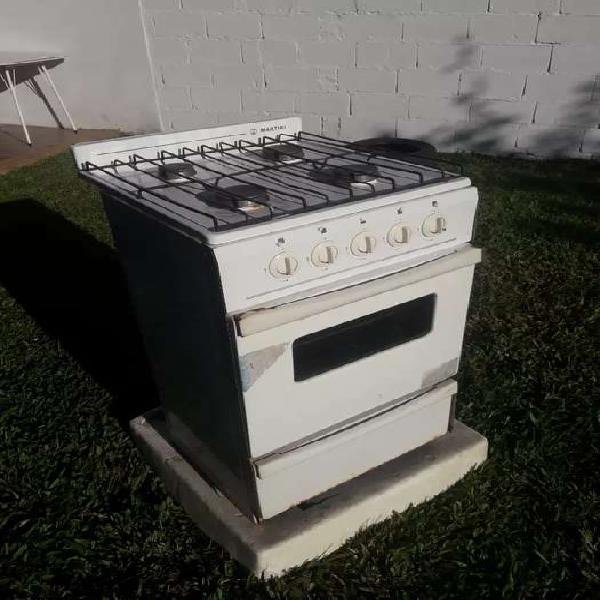 Cocina Martiri a gas 4 hornallas horno visor