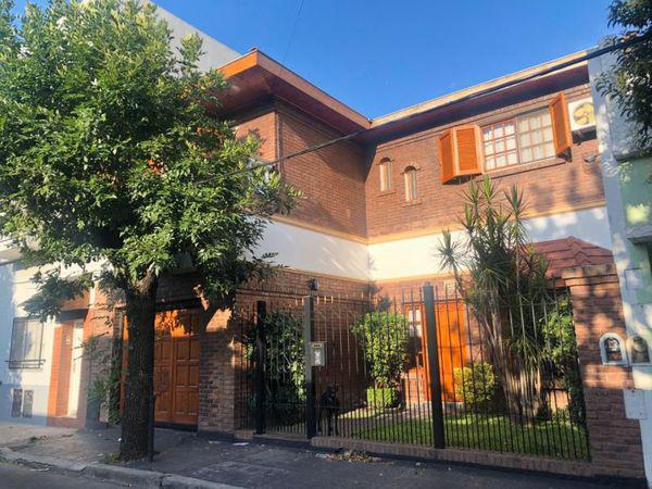 Felix Origone 1000 - Casa en Venta en Liniers, Capital