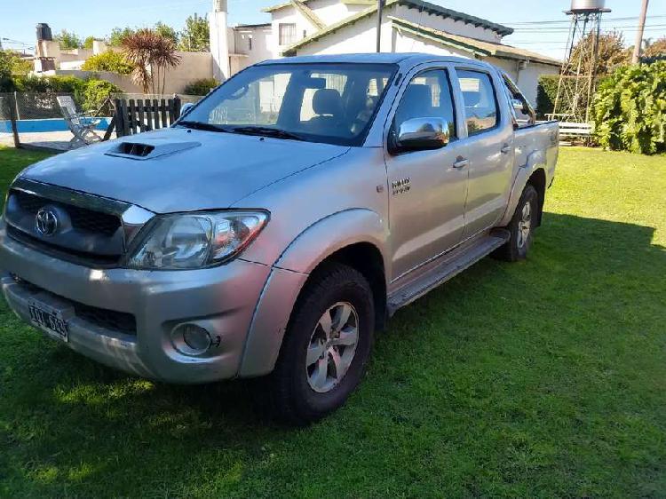 Hilux SRV 4X4 AT CUERO 2010