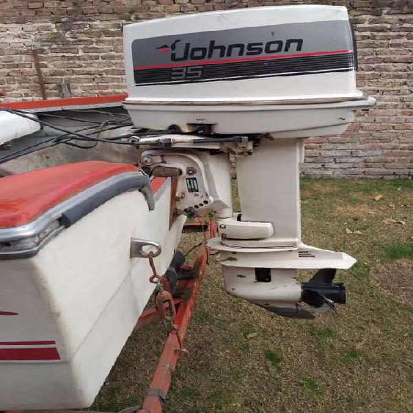 Lancha con motor