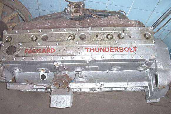 Motor packard thunderbolt de 8 cilindros