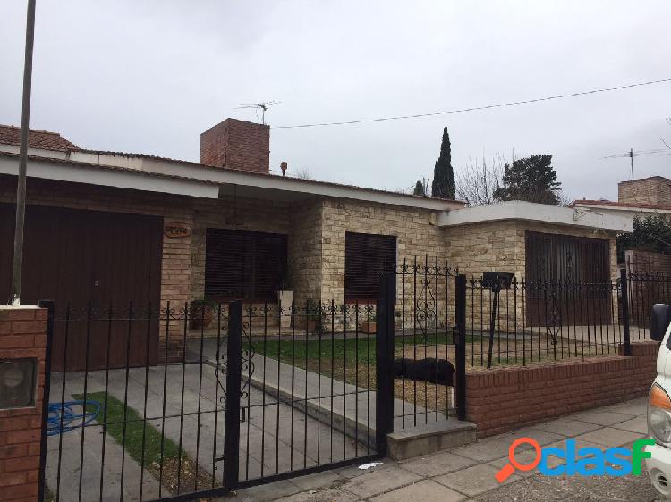 CARLOS PAZ VENDO CASA EN OPORTUNIDAD