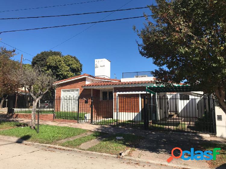 CASA EN BARRIO JOSÉ MUÑOZ